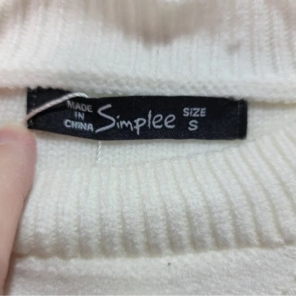 Simplee White Pom Pom Knit Sweater Chic Textured Cozy Winter Pullover. - Picture 7 of 8